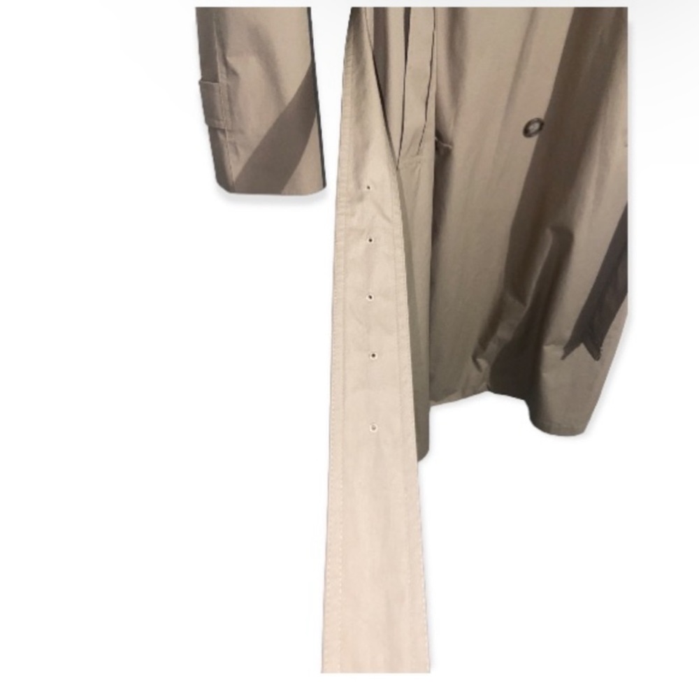 London Fog Trenchcoat - Picture 6 of 14